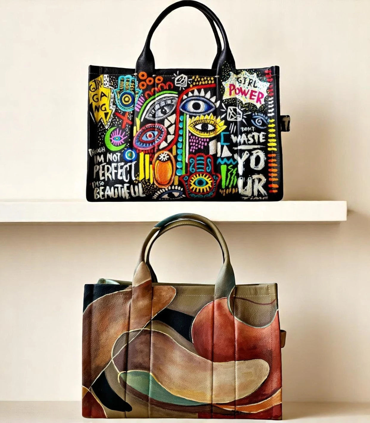 SIMPLICITY - FLATTERING TOTES SIGNATURE SERIES - NEW COLLECTION
