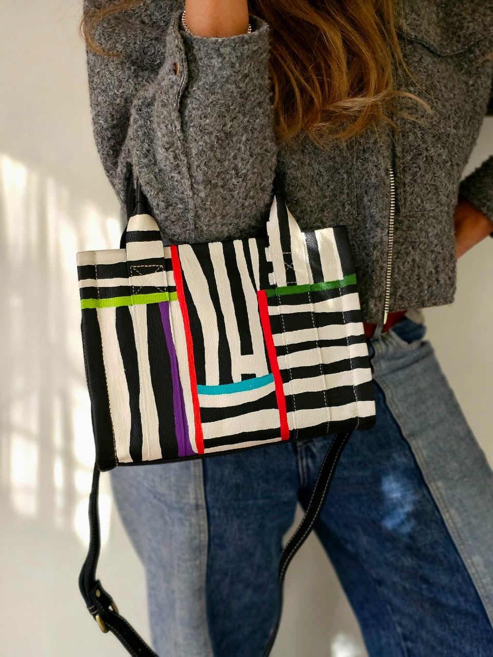 Medium Tote Bag Black Zebra