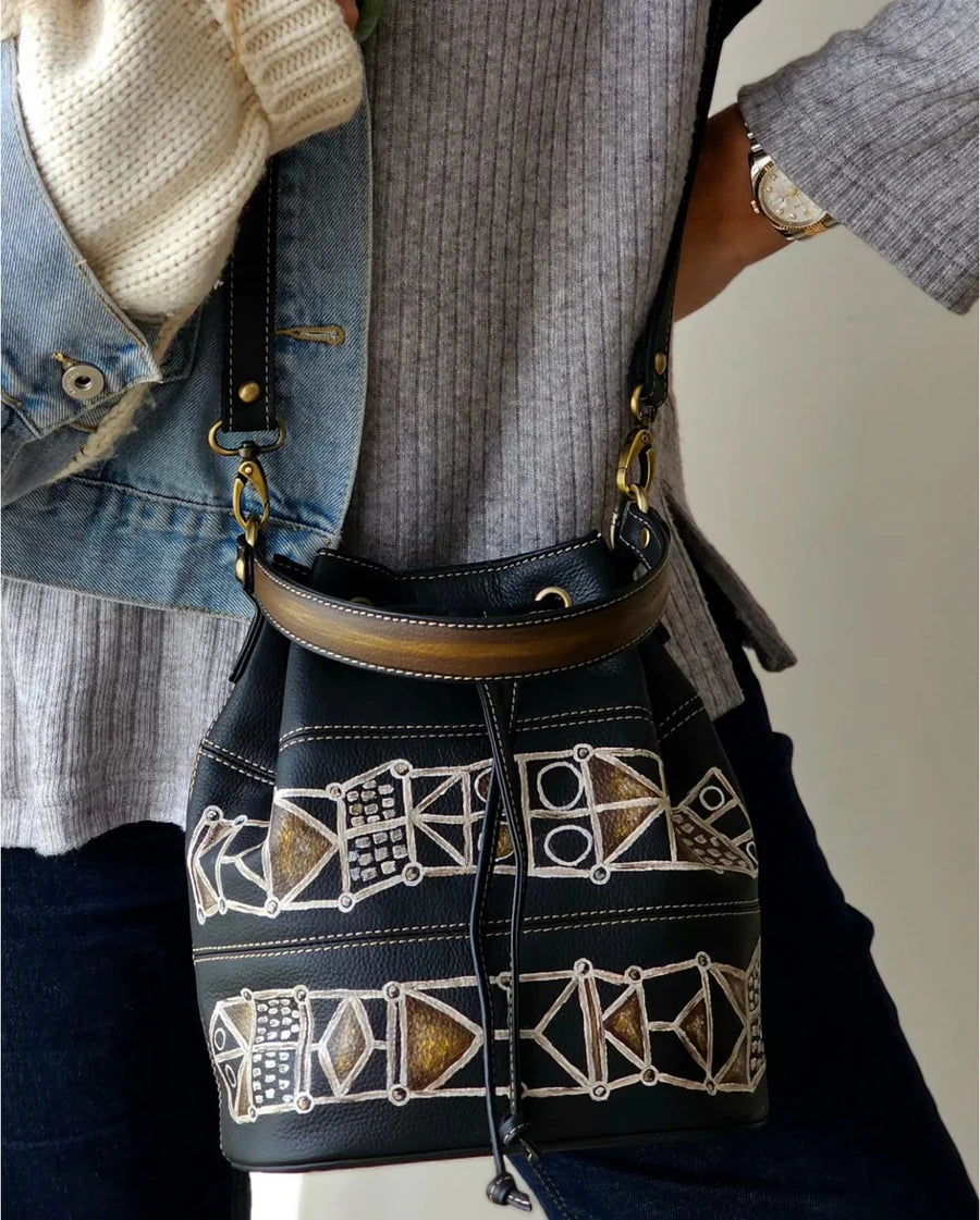 Leather Bucket Bag Black X Bronze