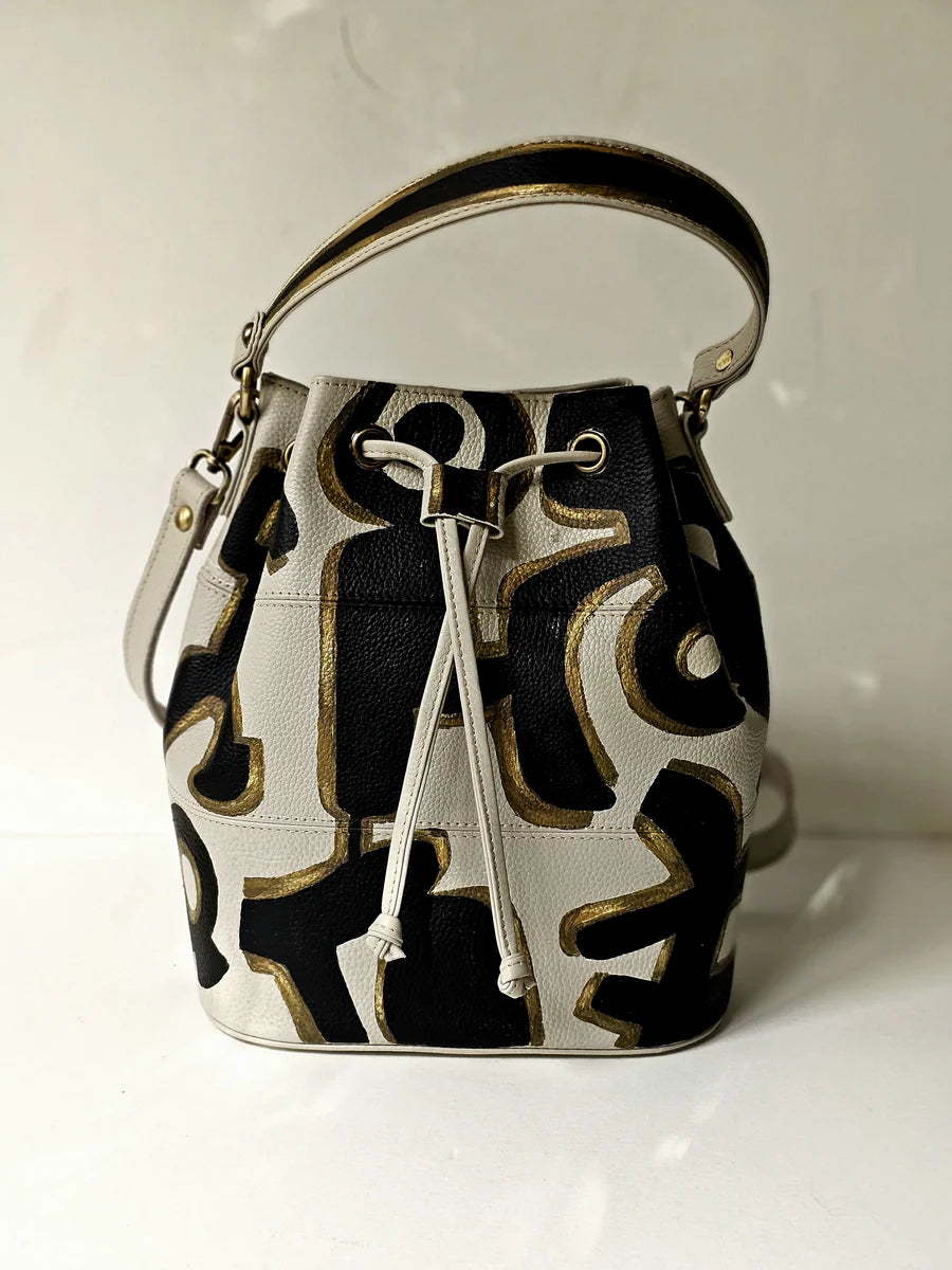 Leather Bucket Bag Beige X Black