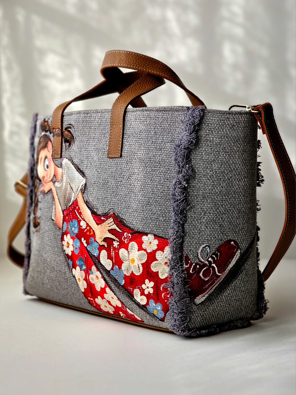 Grey Tote Bag X Flowery Pants