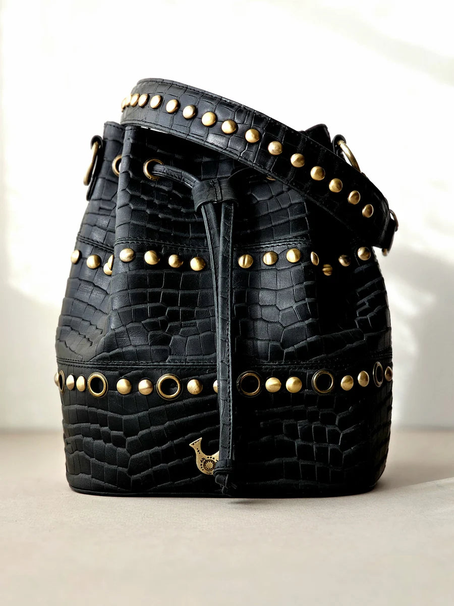 Bucket with studs Bucket 4