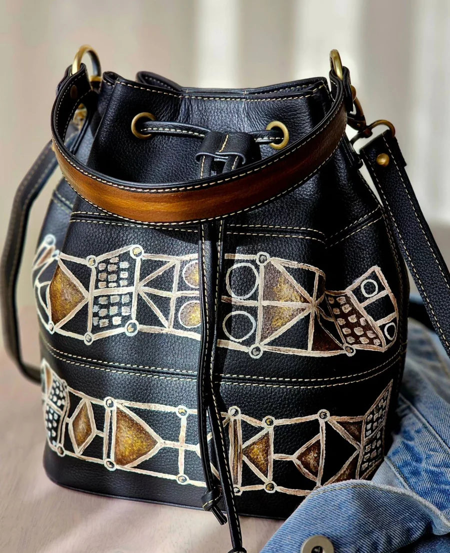 Leather Bucket Bag Black X Bronze