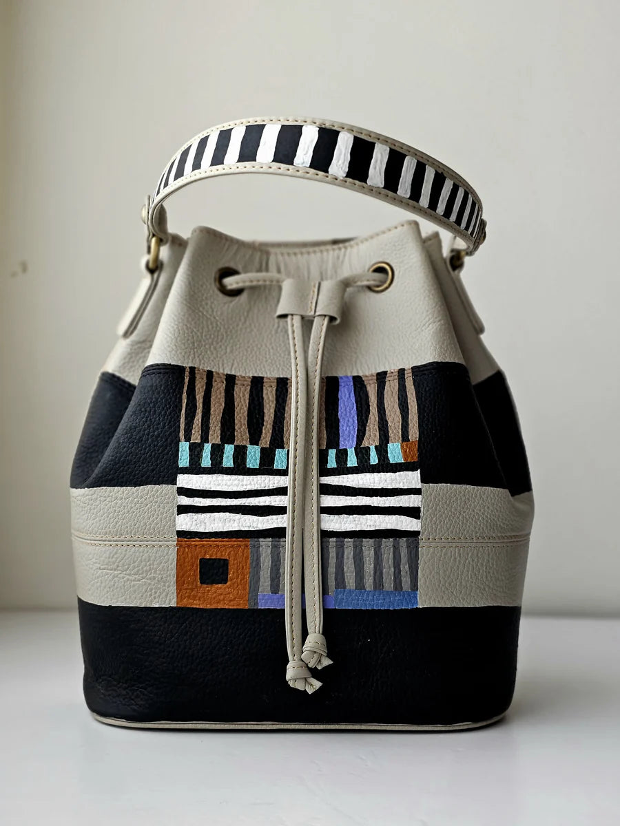 Leather Bucket Bag Beige X Black X White