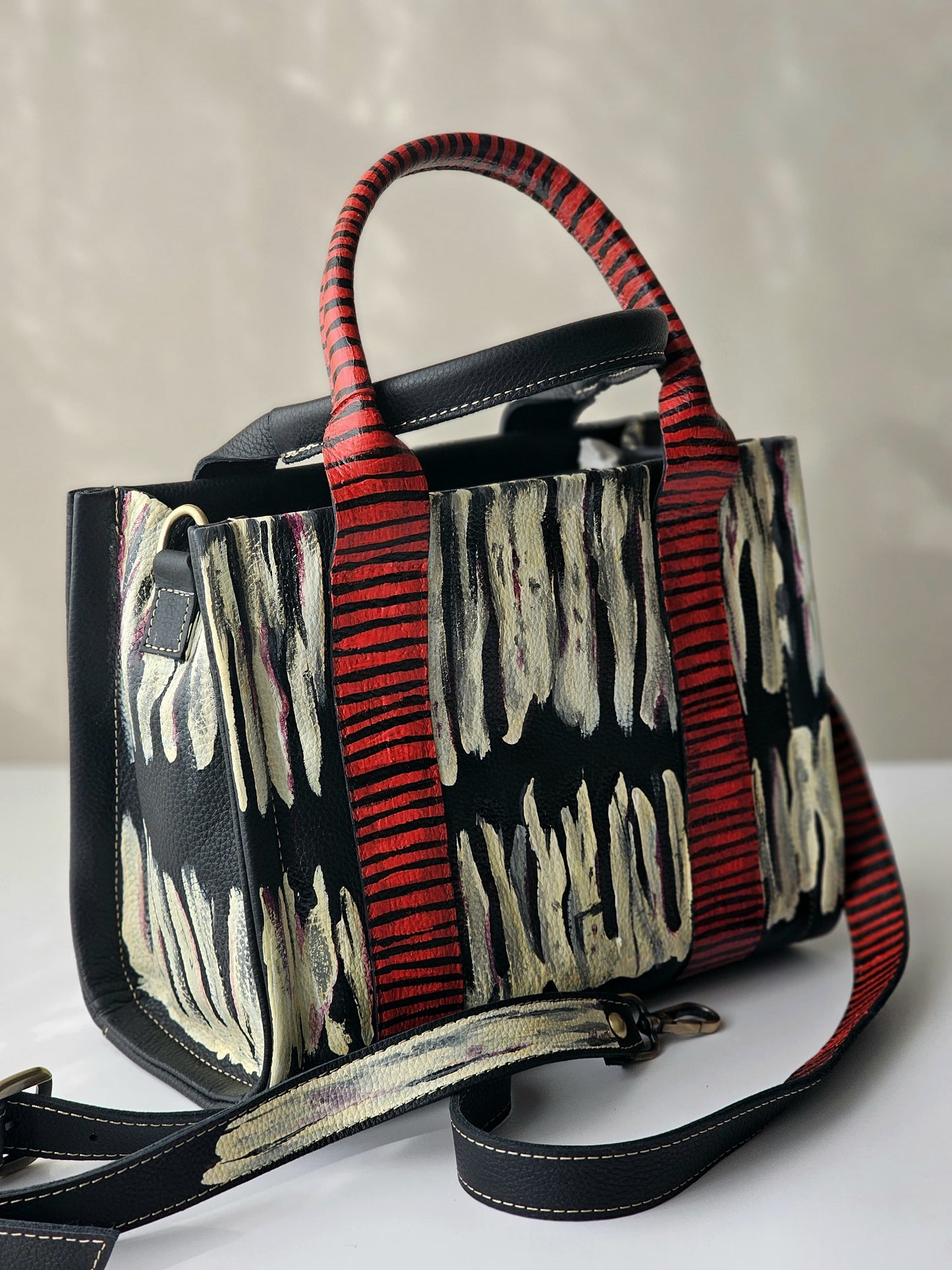 Medium Tote Bag Black X Red