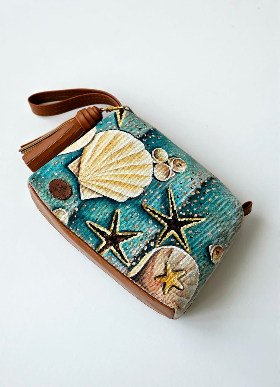 Gogo Clutch X Beige Seashells