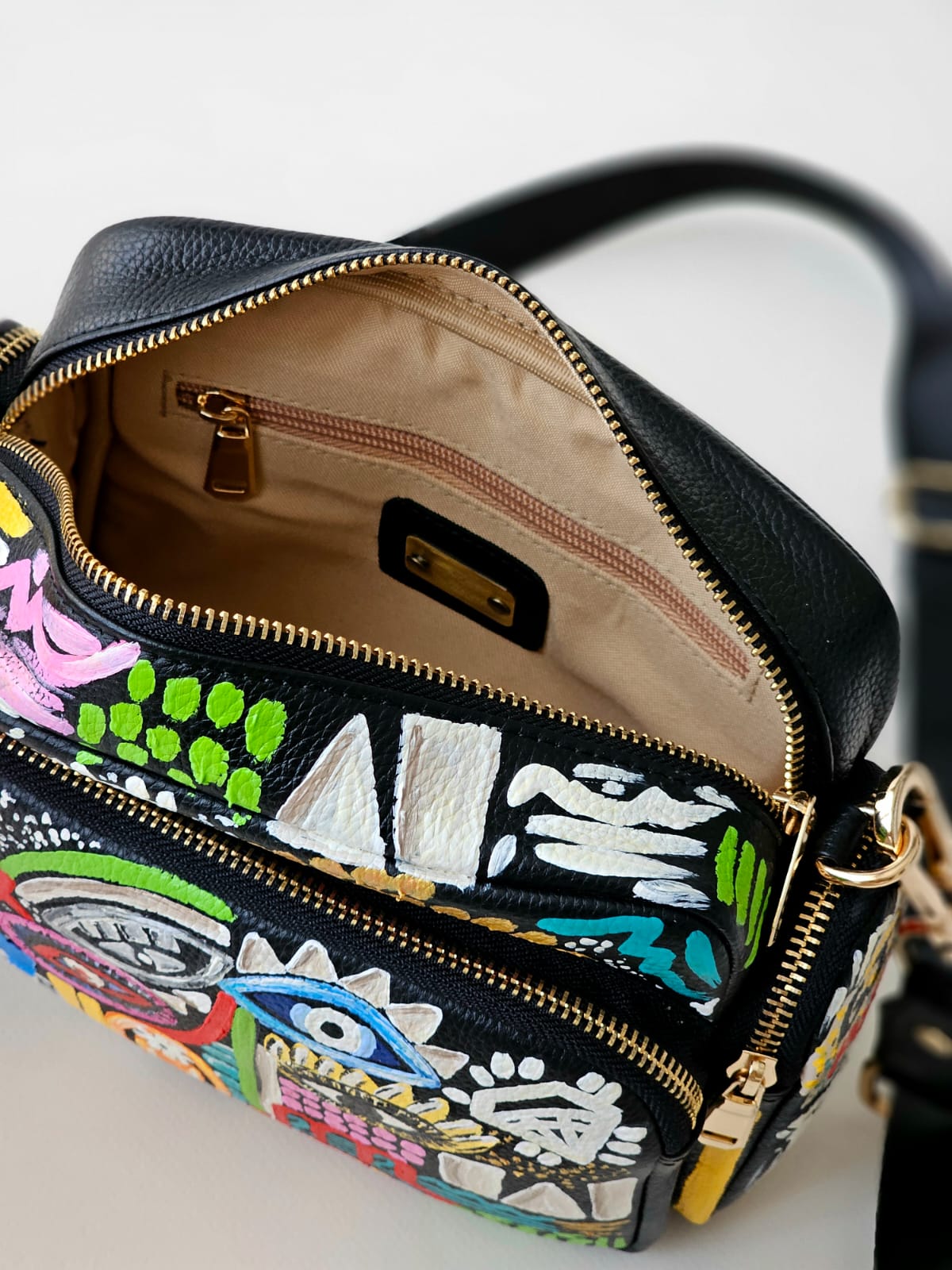 Leather Cross Bag Black X multicolor