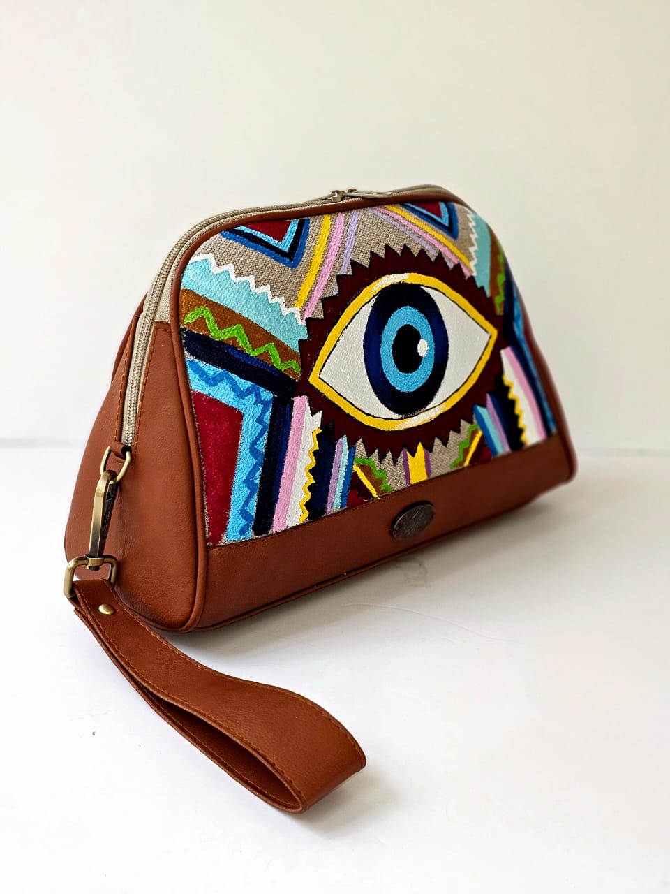 Summer Pouch X Geometric Eye