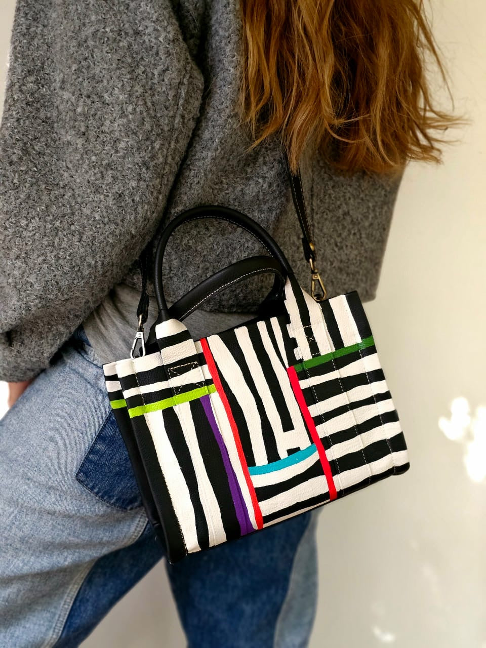 Medium Tote Bag Black Zebra