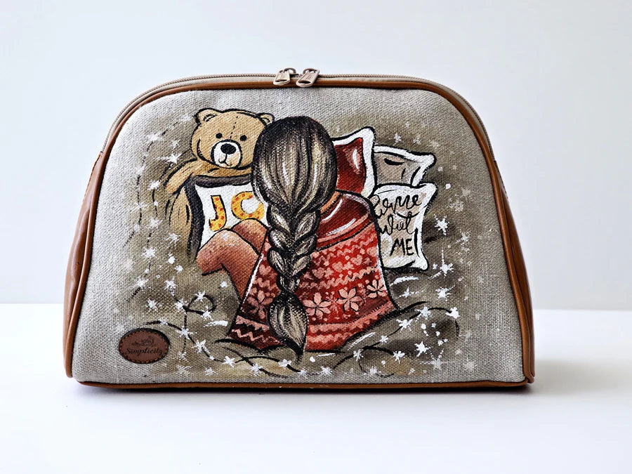 Makeup Pouch Beige X Lady With Braids