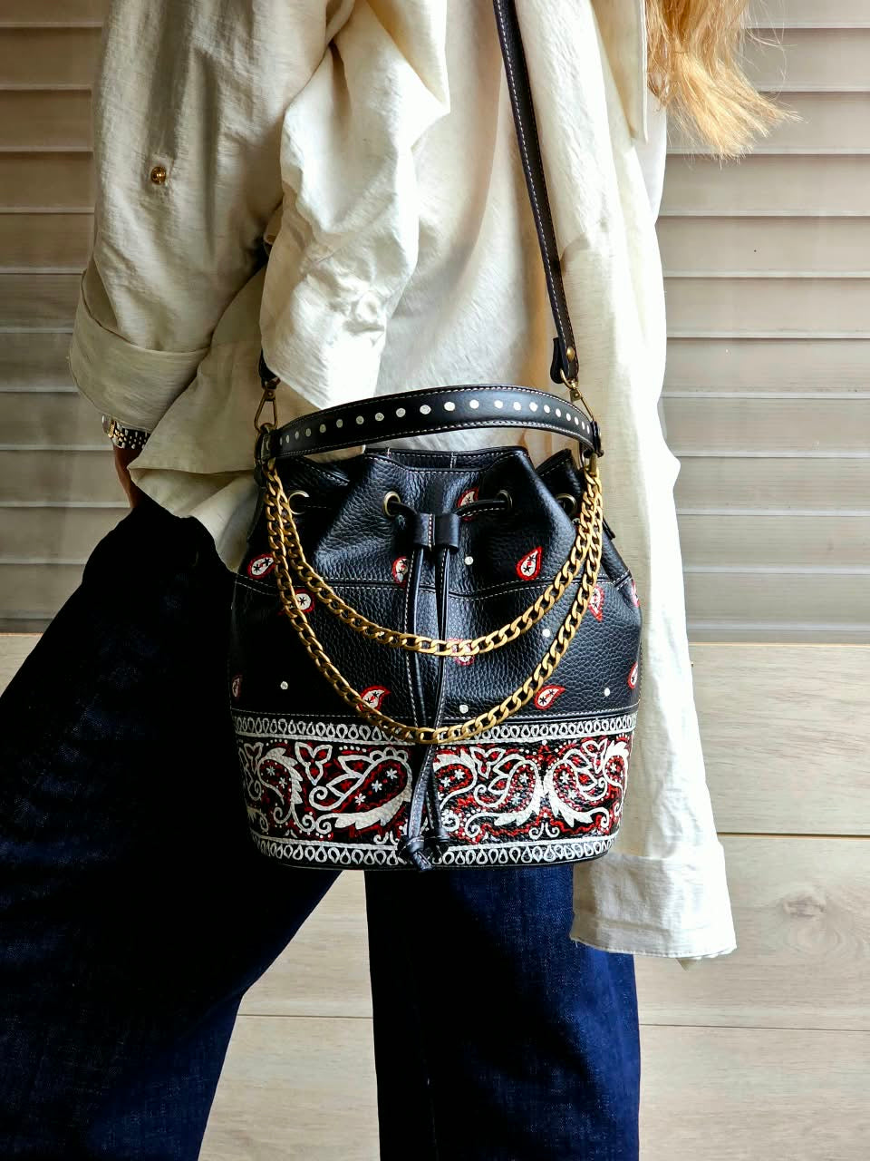 Leather Bucket X Black Paisley