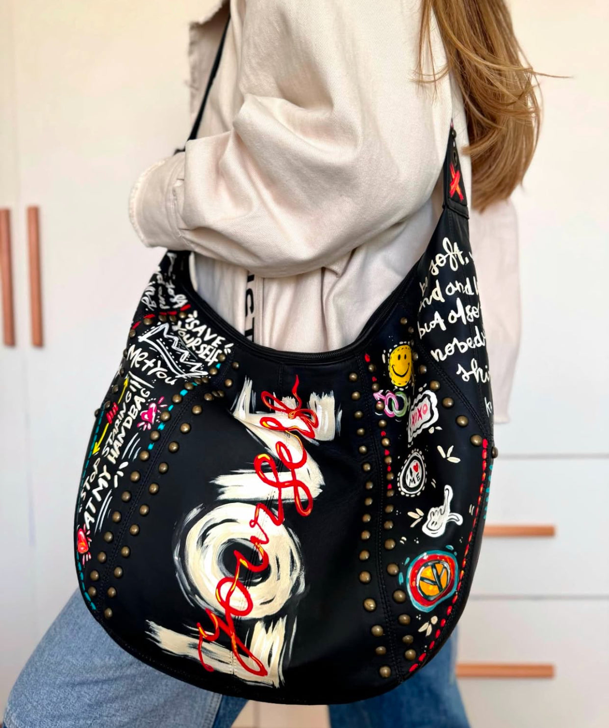 Leather shoulder bag