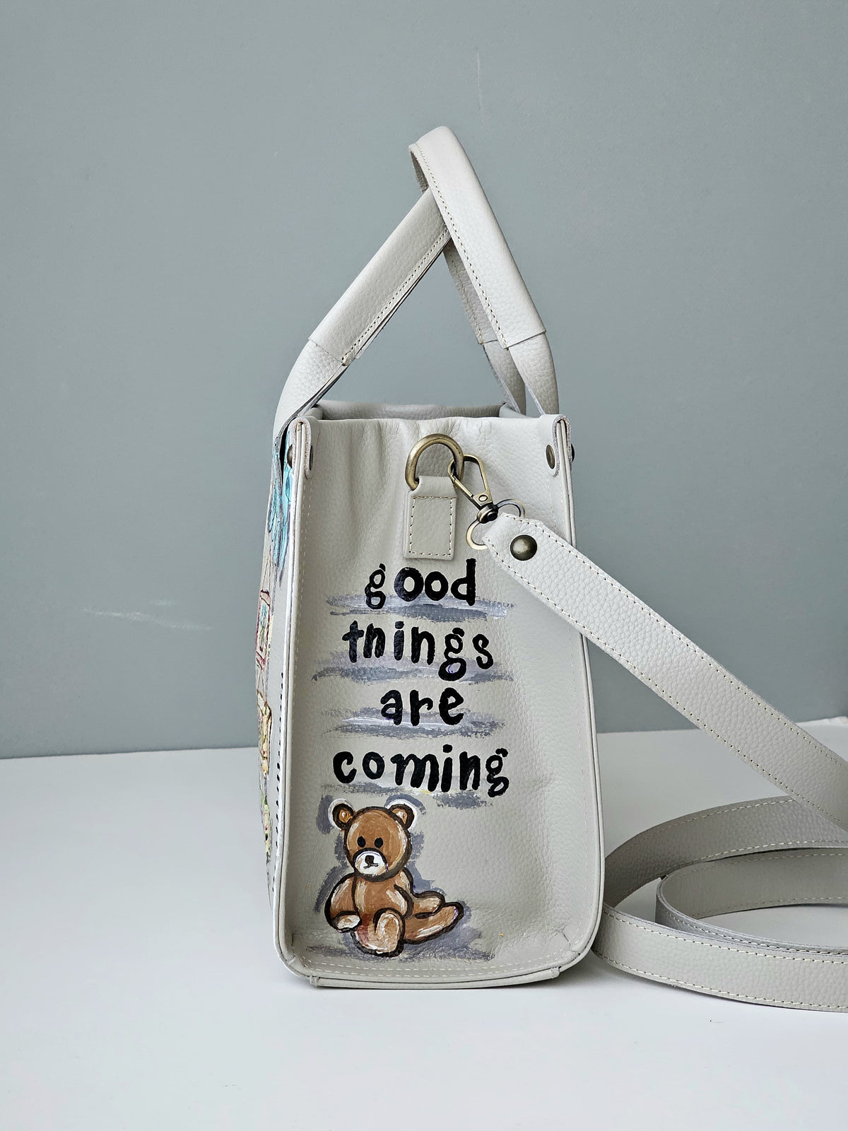 Medium Tote Bag X Happy Sketch