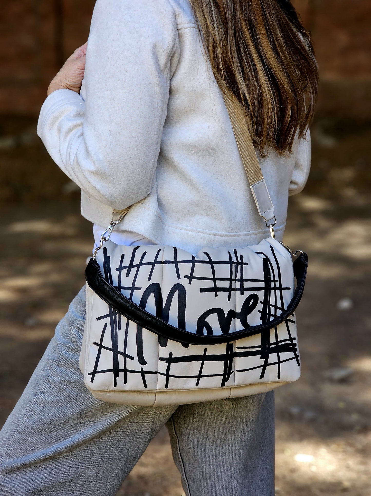 Bold leather Beige X Black/Move