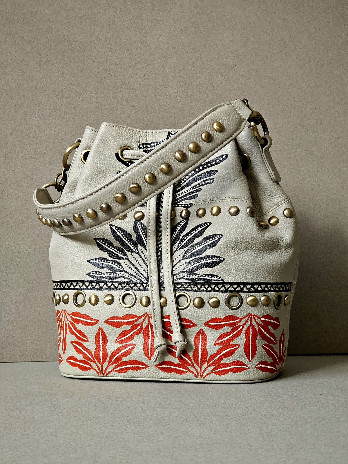Leather Bucket Bag X Ivory Leaves