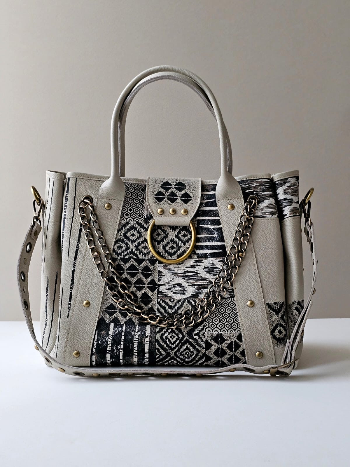 Leather Bag with Ring Beige X Patterns