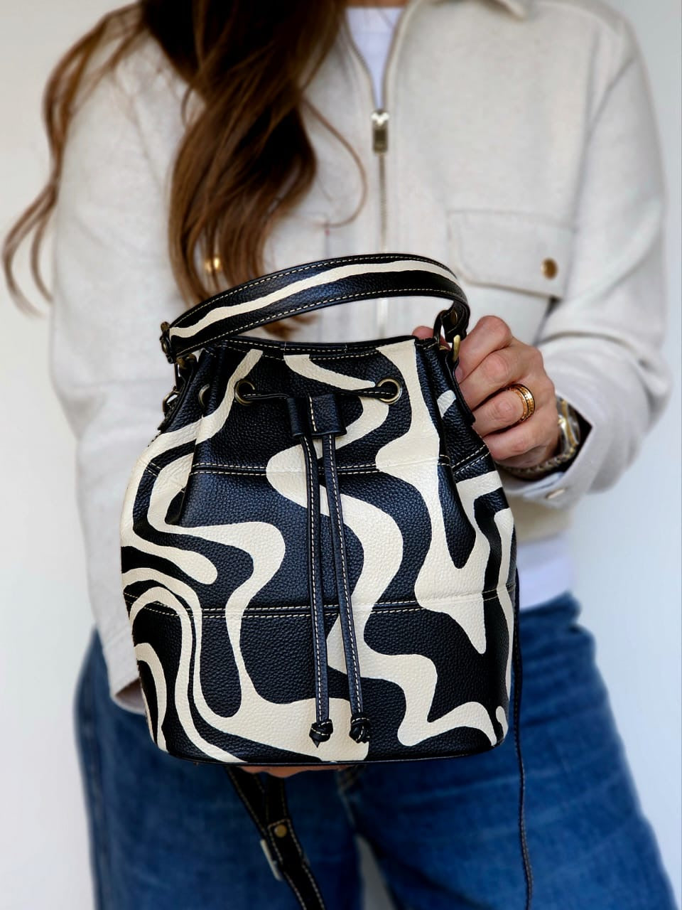 Leather Bucket X Beige Waves