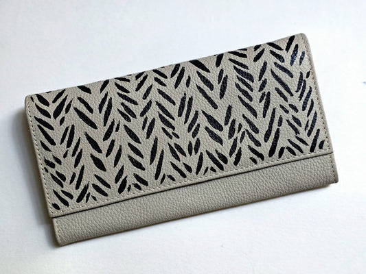 Leather Wallet Beige X Black Lines