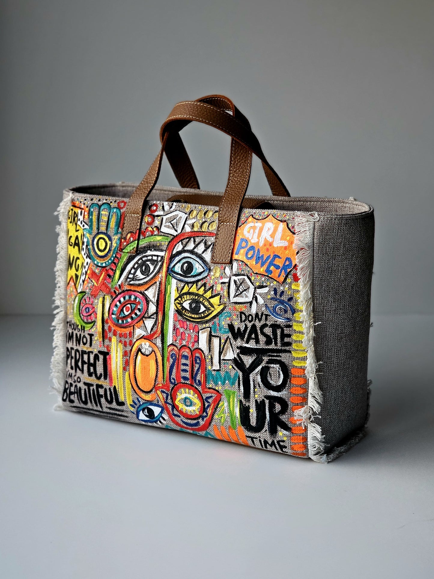 Beige Tote Bag X Colorful Eyes