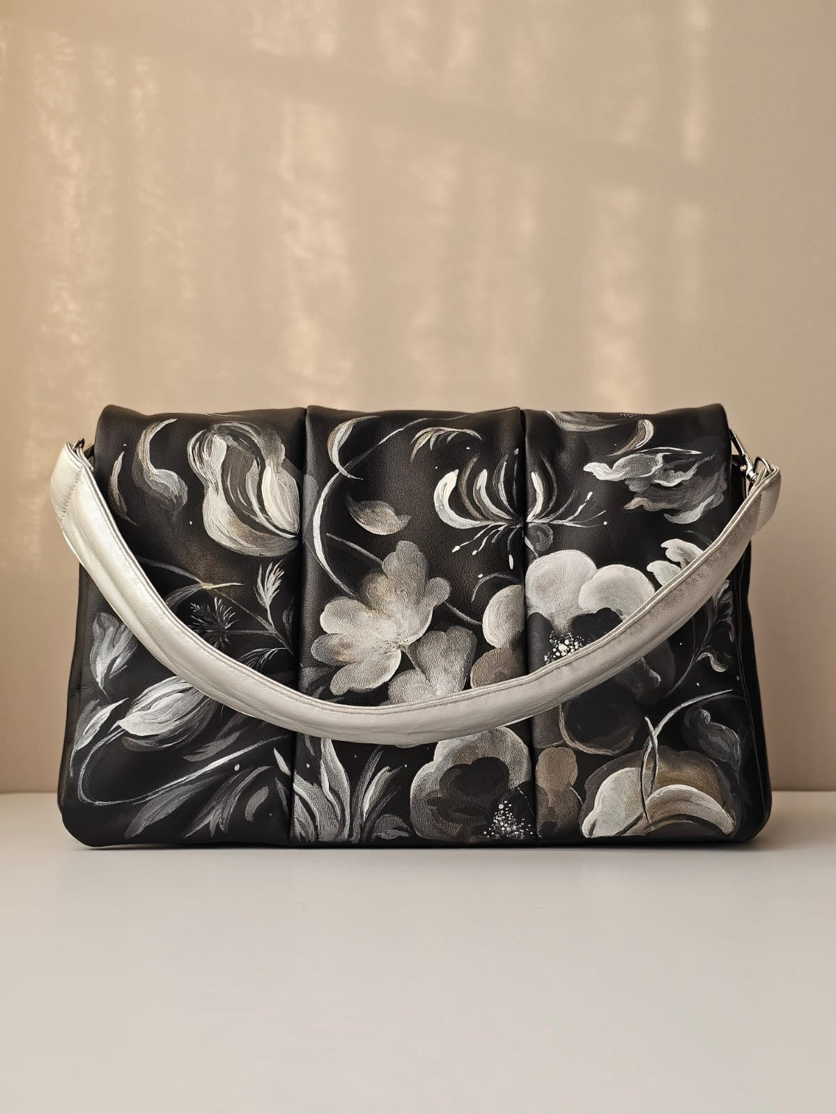 Bold leather Black X Silver