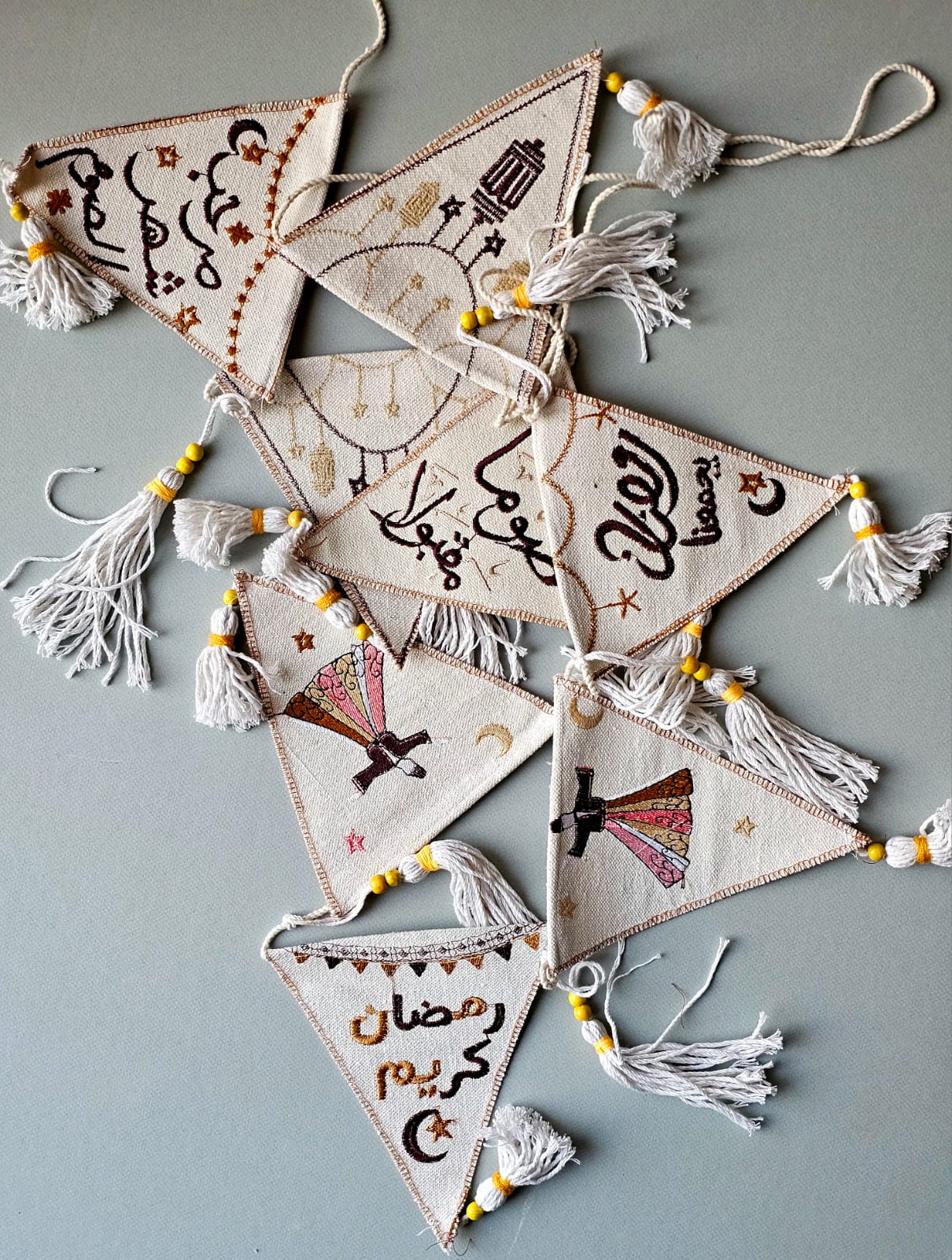 Hanging Deco X Yellow Beads