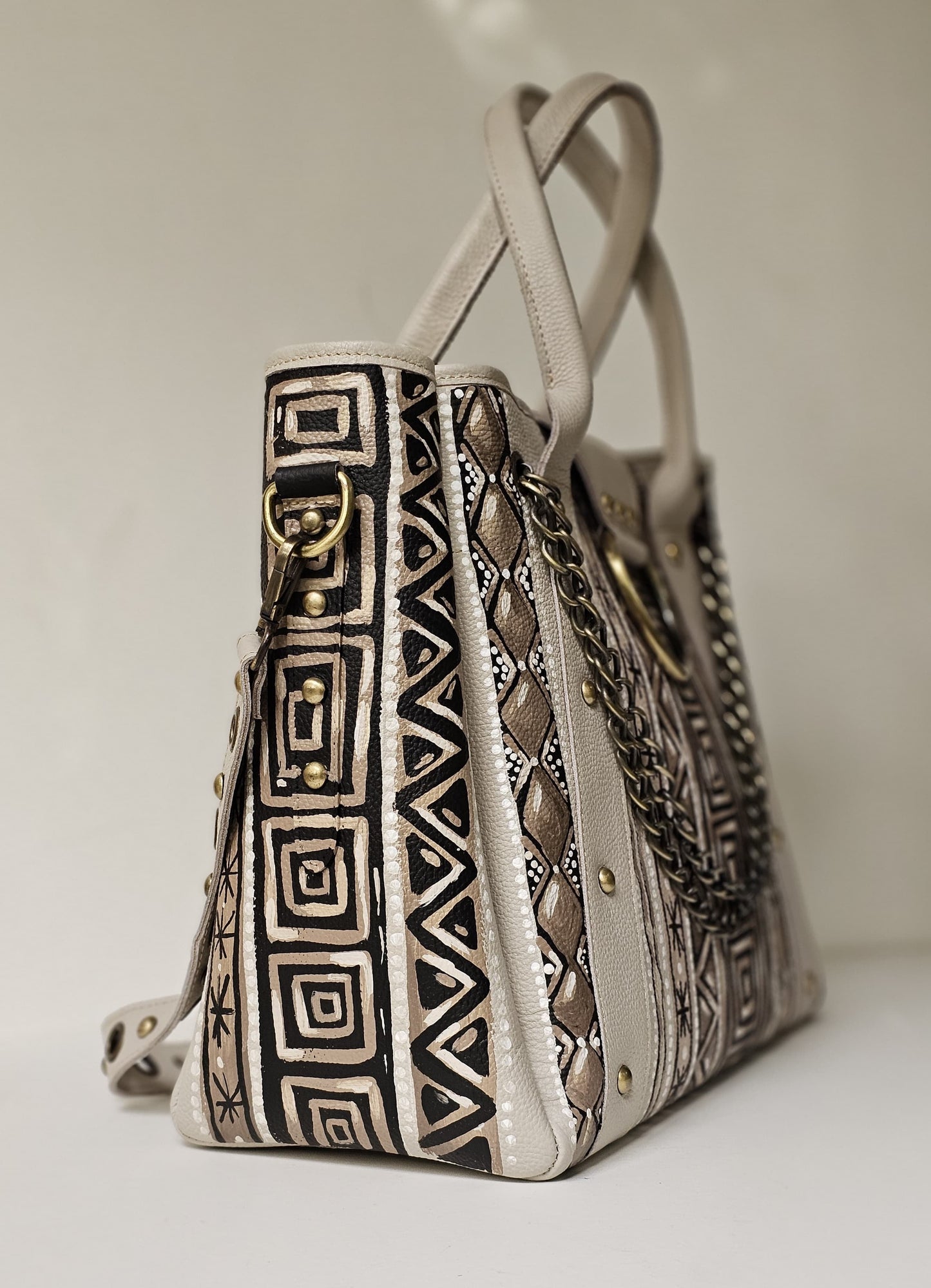 Leather Bag with Ring Beige X Brown X Black