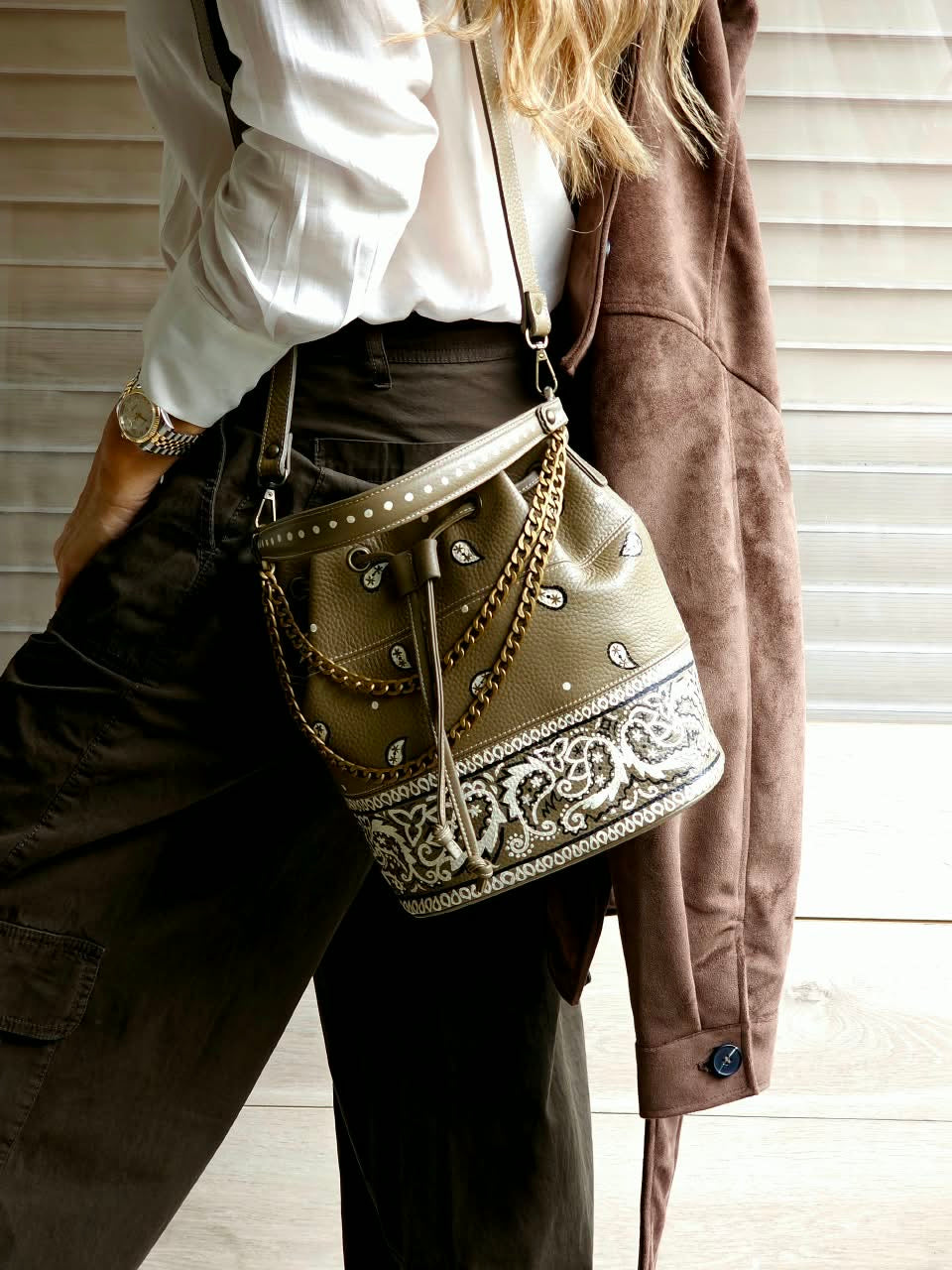 Leather Bucket X Olive Heritage