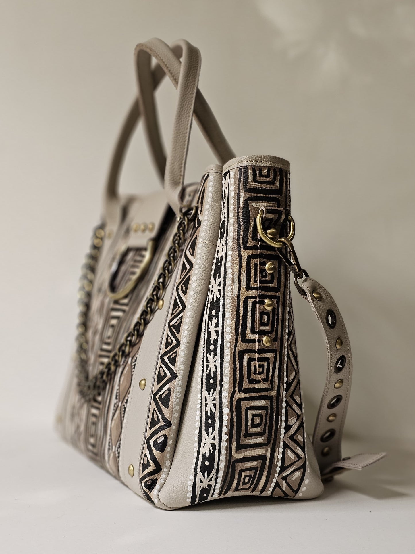 Leather Bag with Ring Beige X Brown X Black