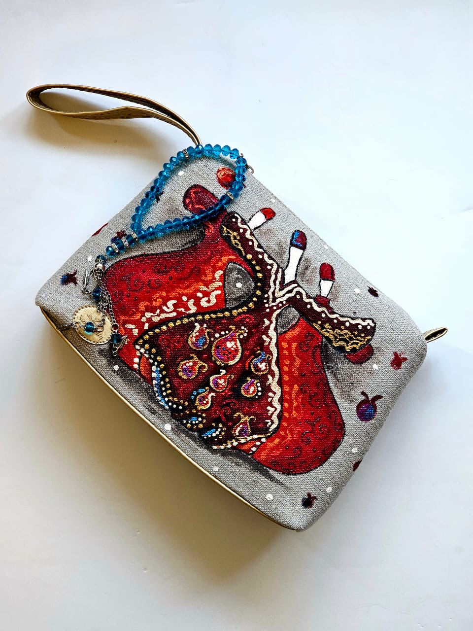 Gogo Clutch X Three Red Tanooras