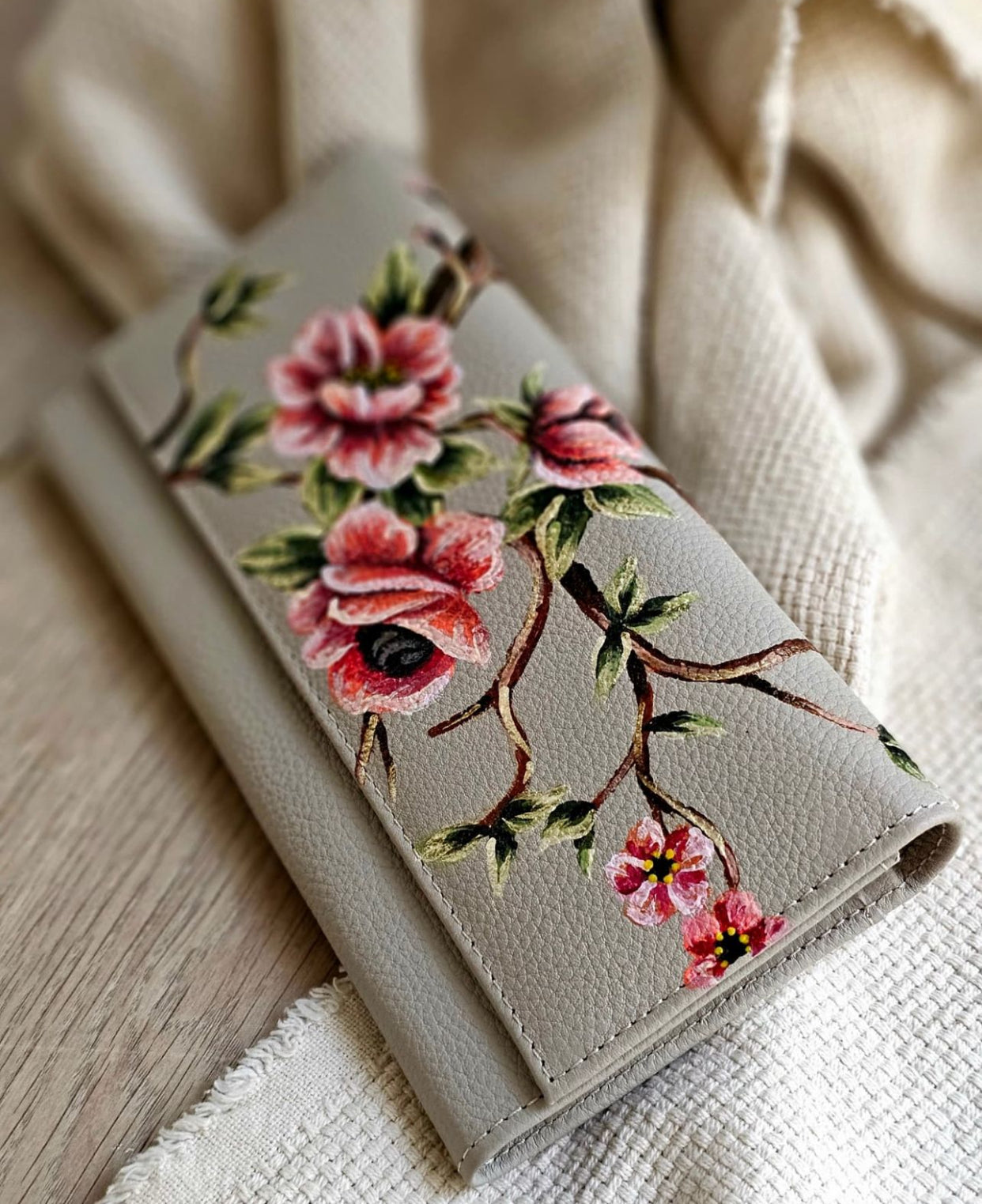 Leather Wallet Beige X Pink Flowers