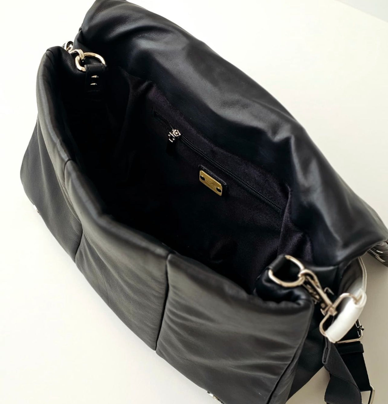 Bold leather Black Base X White