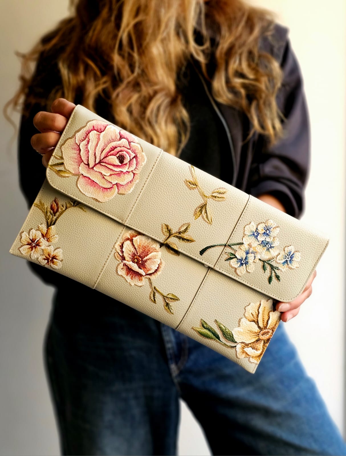 Leather Envelope Beige X Colorful Flowers