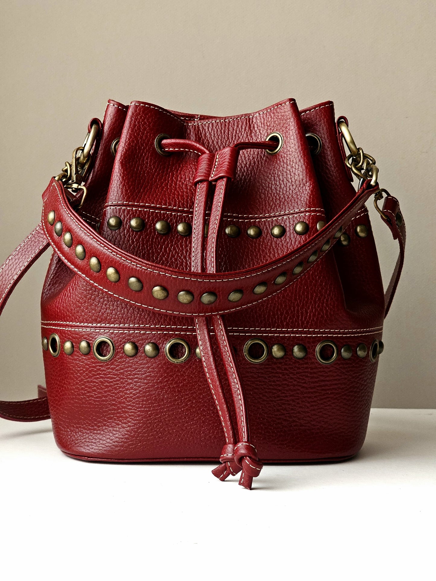 Bucket with Studs 7