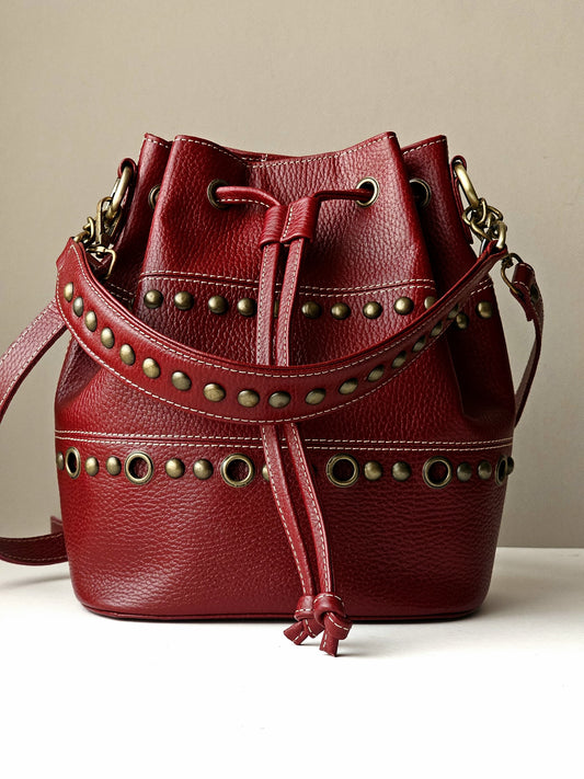 Bucket with Studs 7