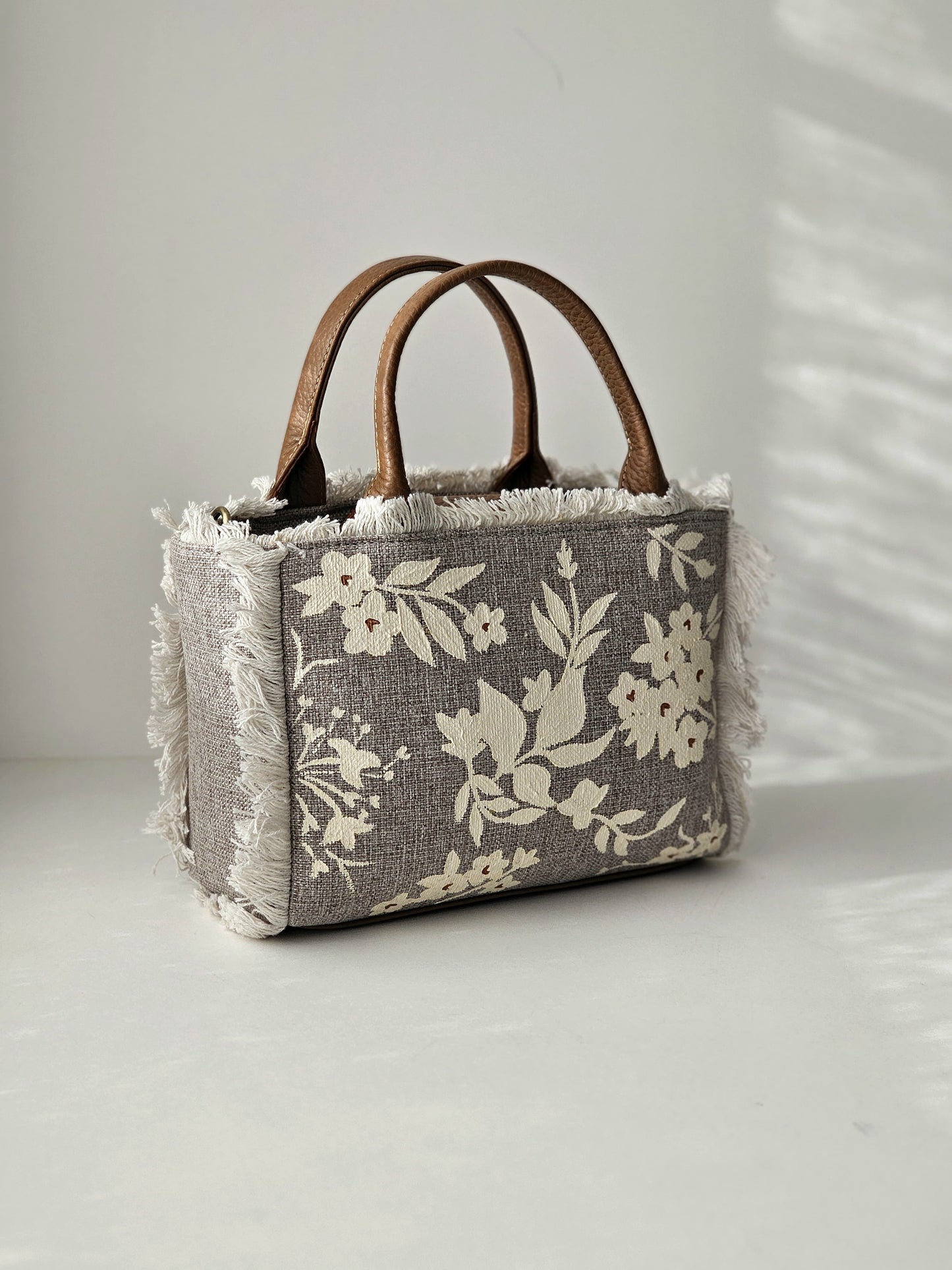 Offwhite Flowers