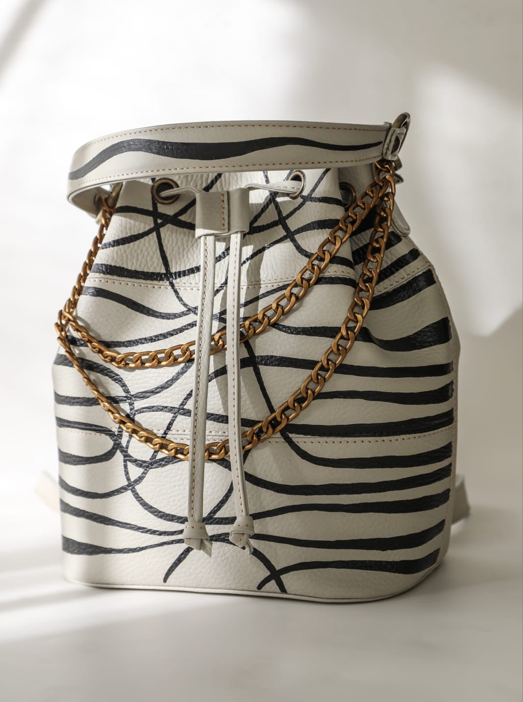 Leather Bucket X Black Lines