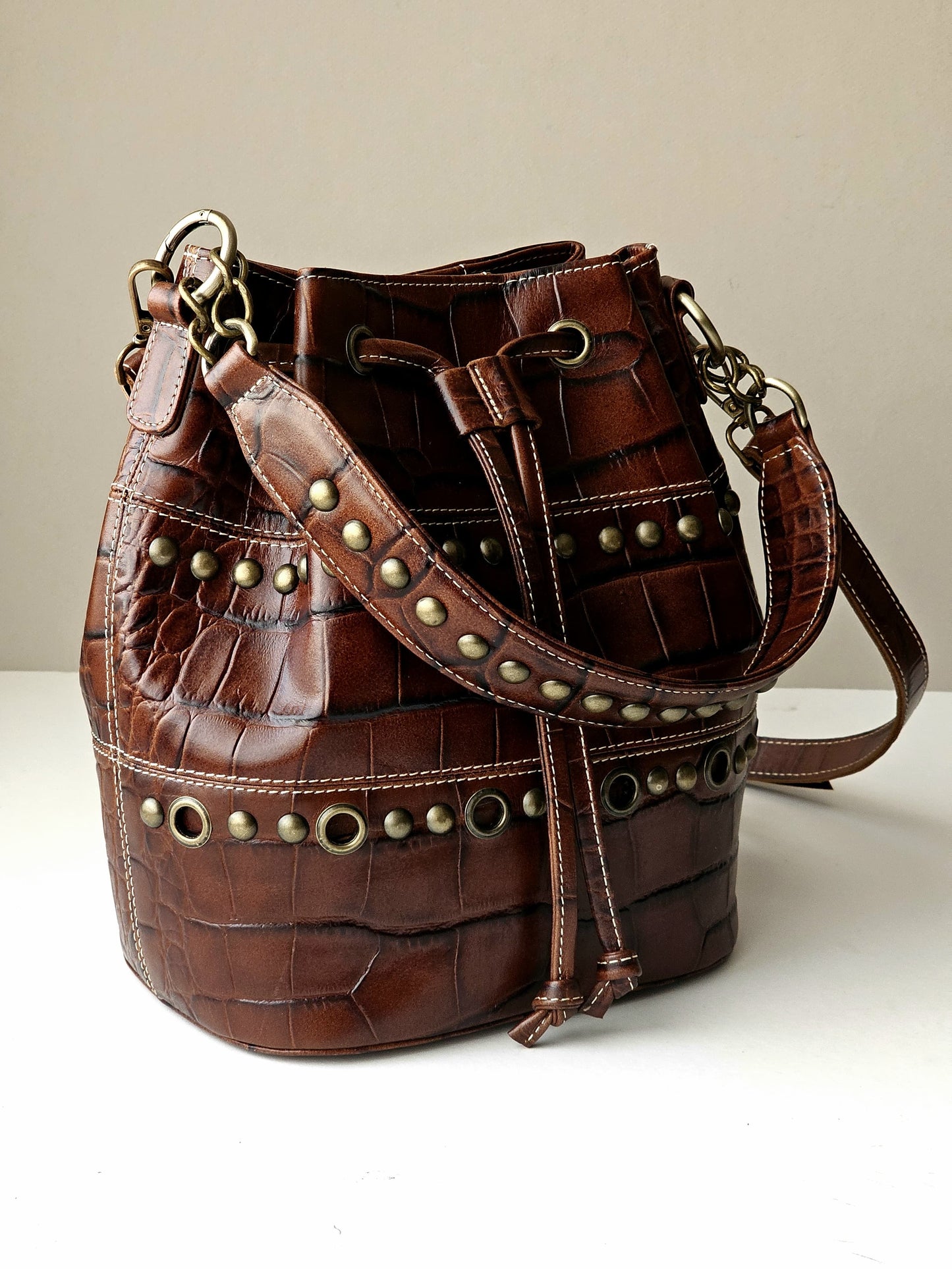 Bucket with studs Bucket 5