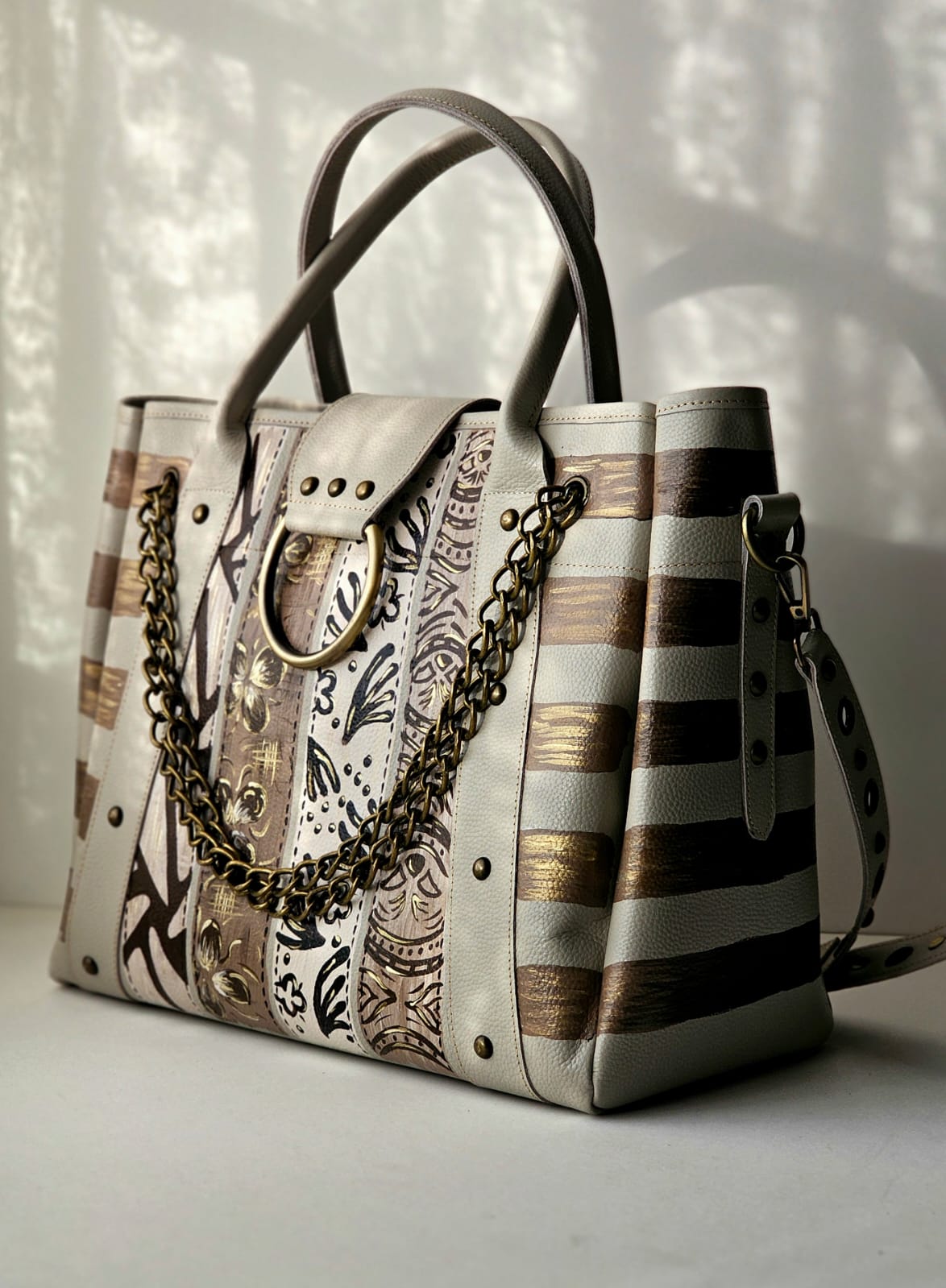 Leather Bag with Ring Beige Base X Golden