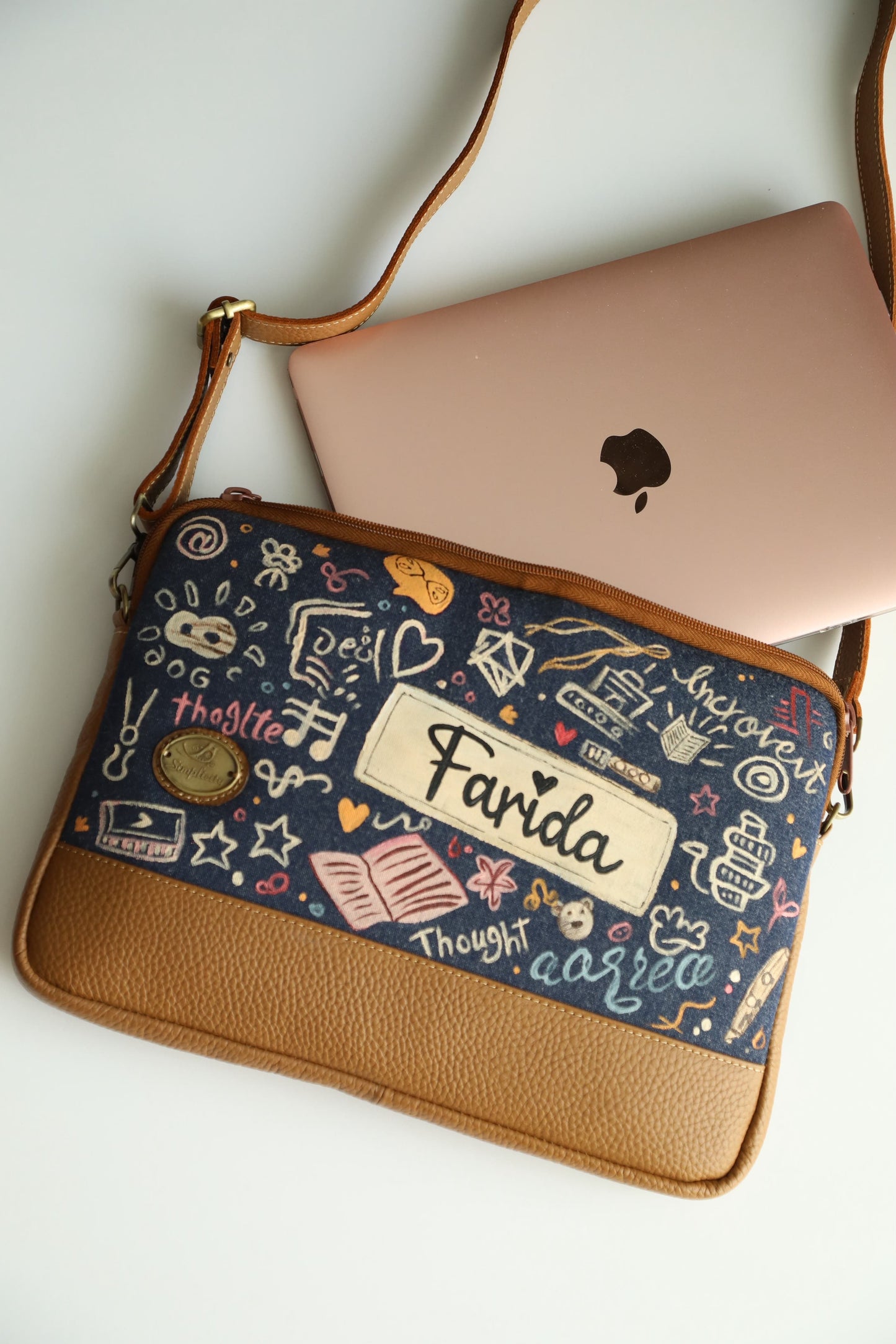 Laptop Case X Creative Minds