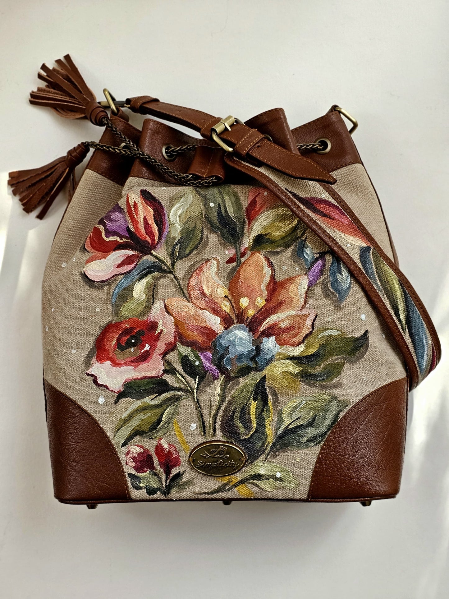 Big Bucket Beige X Florals
