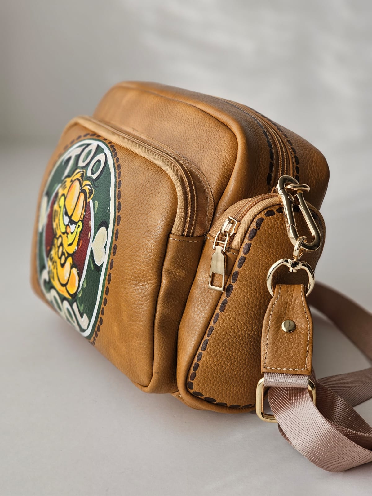 Leather Cross Bag X Garfield