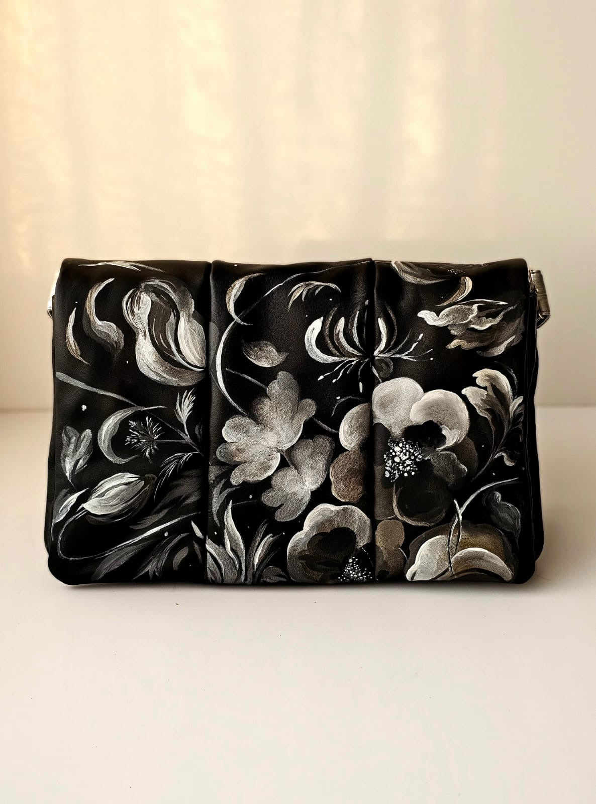 Bold leather Black X Silver