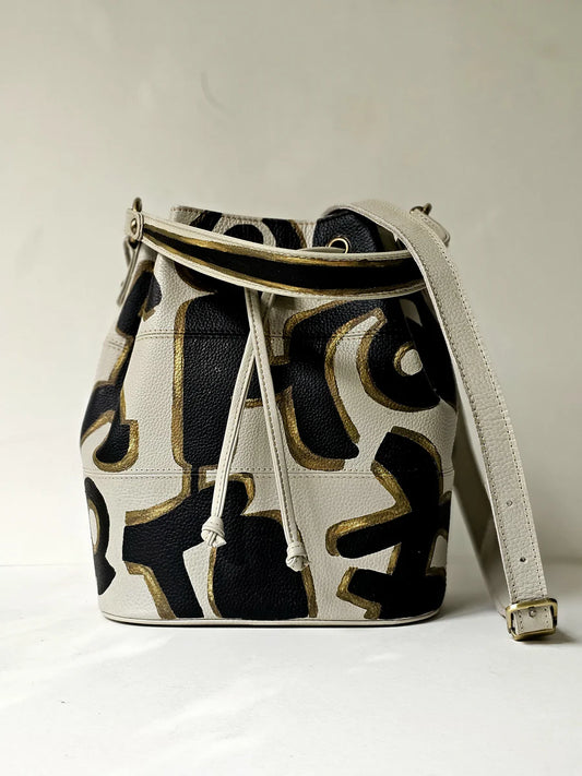 Leather Bucket Bag Beige X Black
