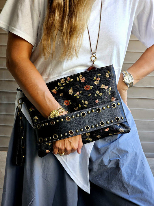 Studs Clutch X Midnight Bloom