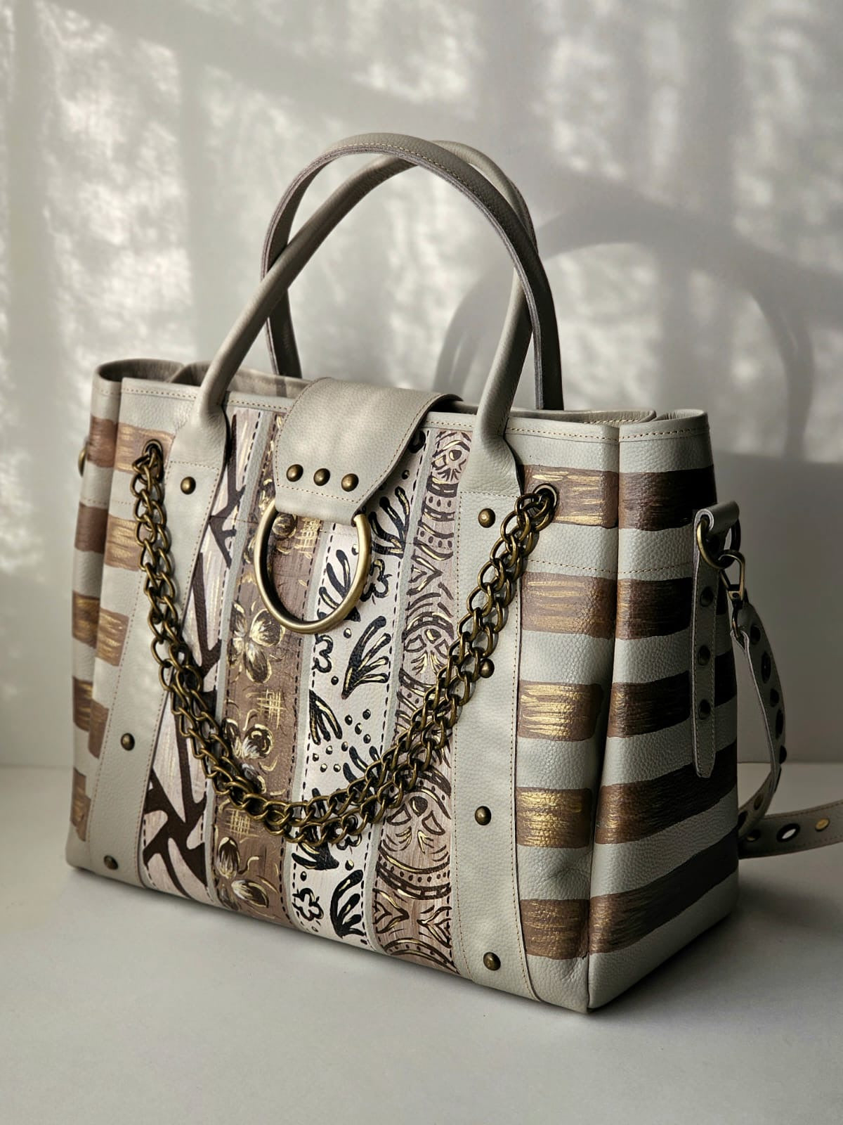 Leather Bag with Ring Beige Base X Golden