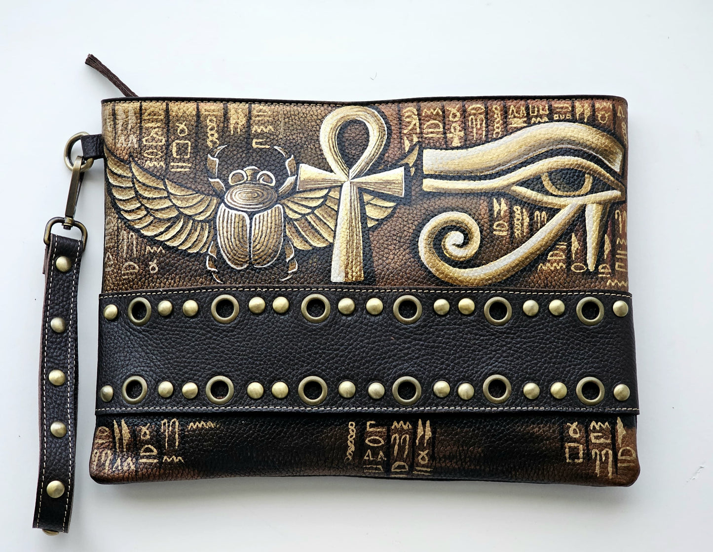 Studs Clutch Black X Pharoic