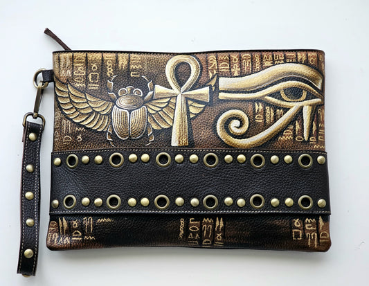 Studs Clutch Black X Pharoic
