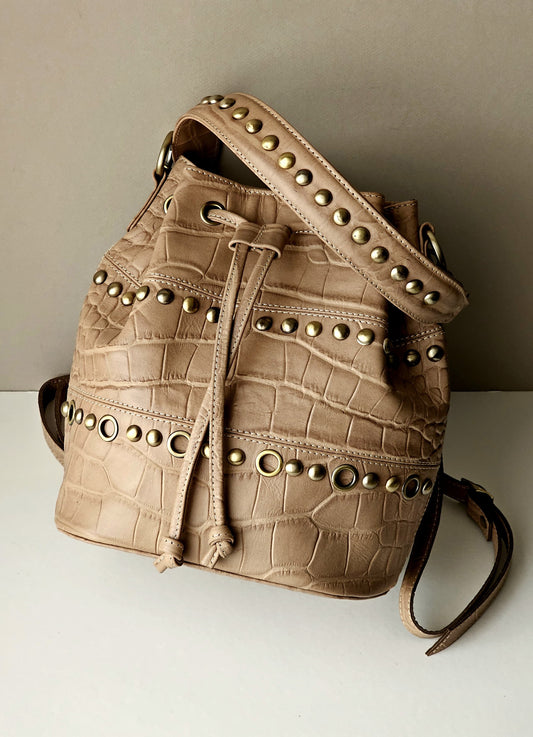 Bucket with Studs 8
