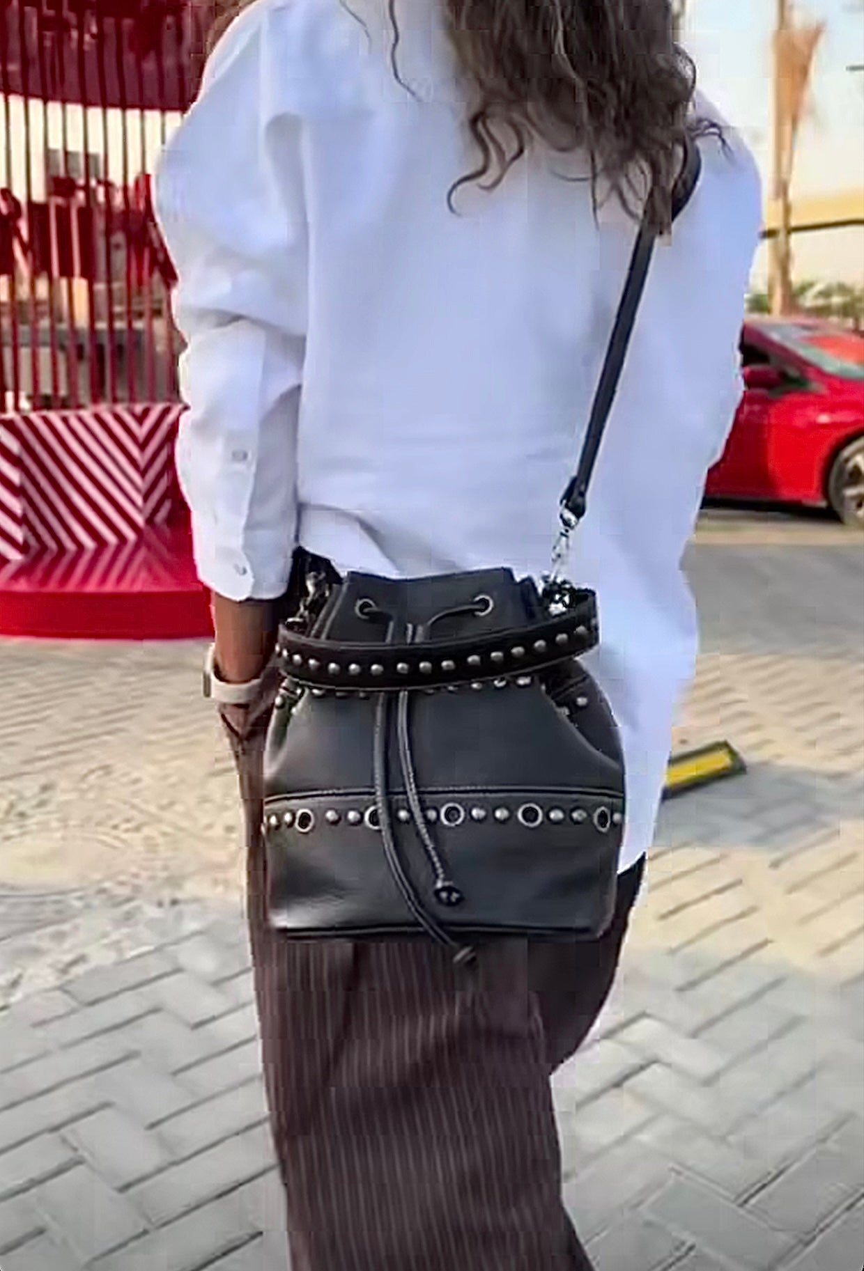 Bucket with Studs Black