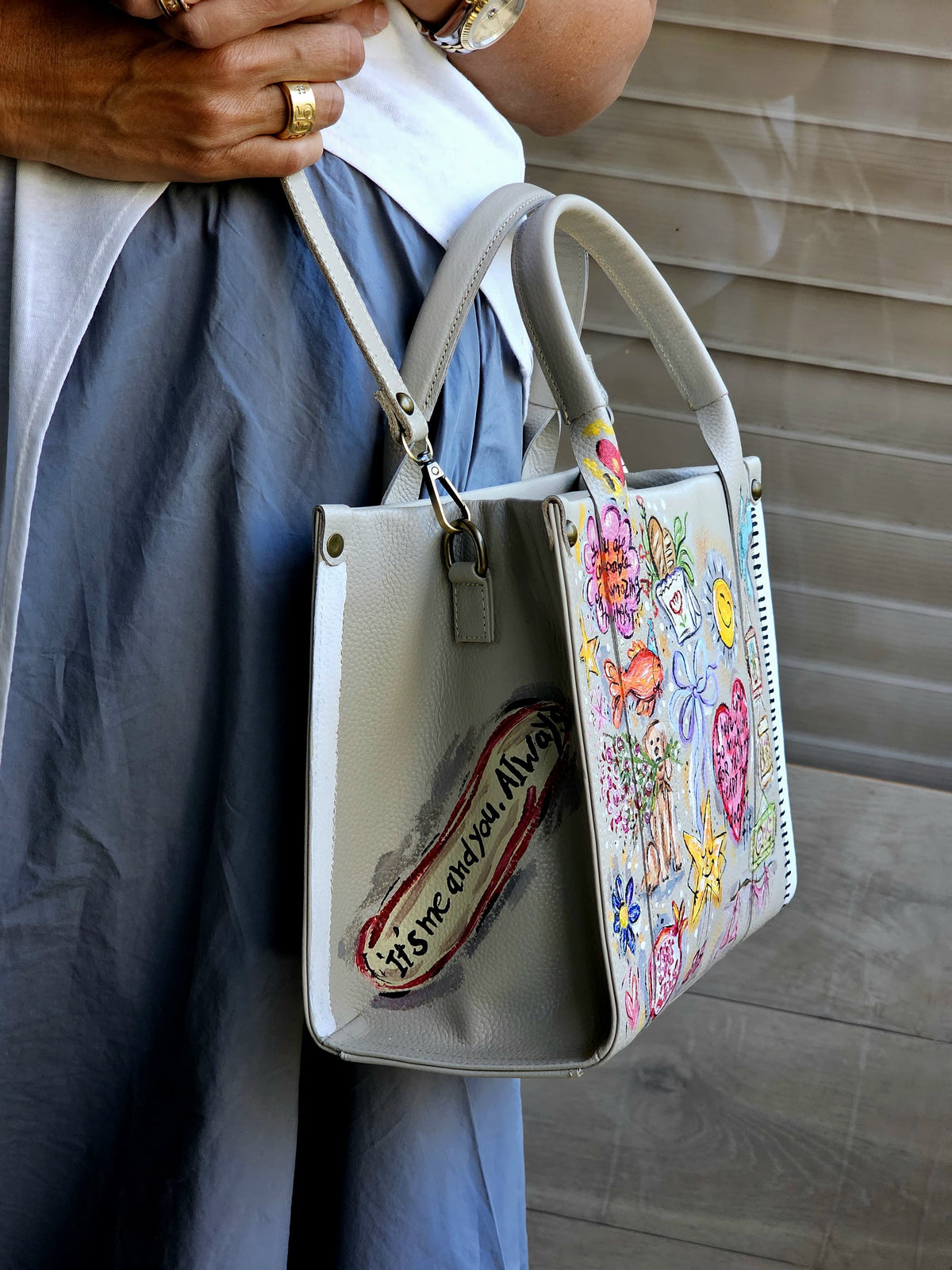 Medium Tote Bag X Happy Sketch